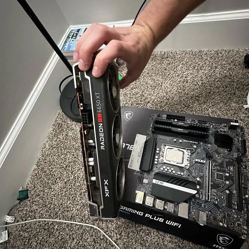 CPU 12100F/RAM 16gb DDR4 3600mhz/GPU rx6650xt/MOBO MSI B660M PRO COMBO